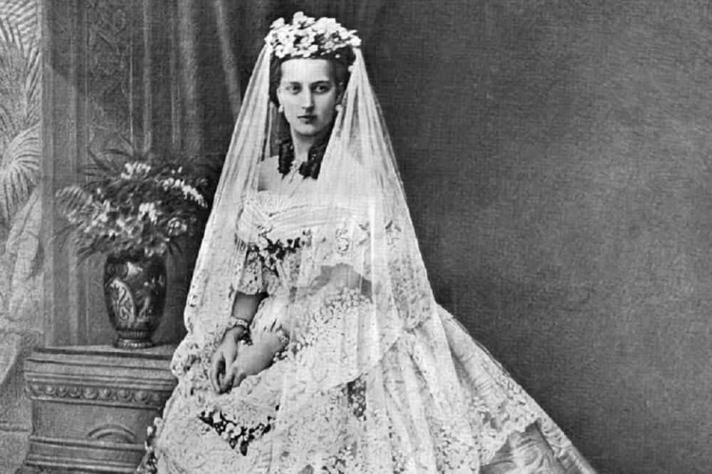 princess alexandra wedding dress