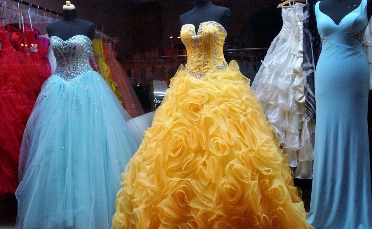 Popular dress styles for prom 2022
